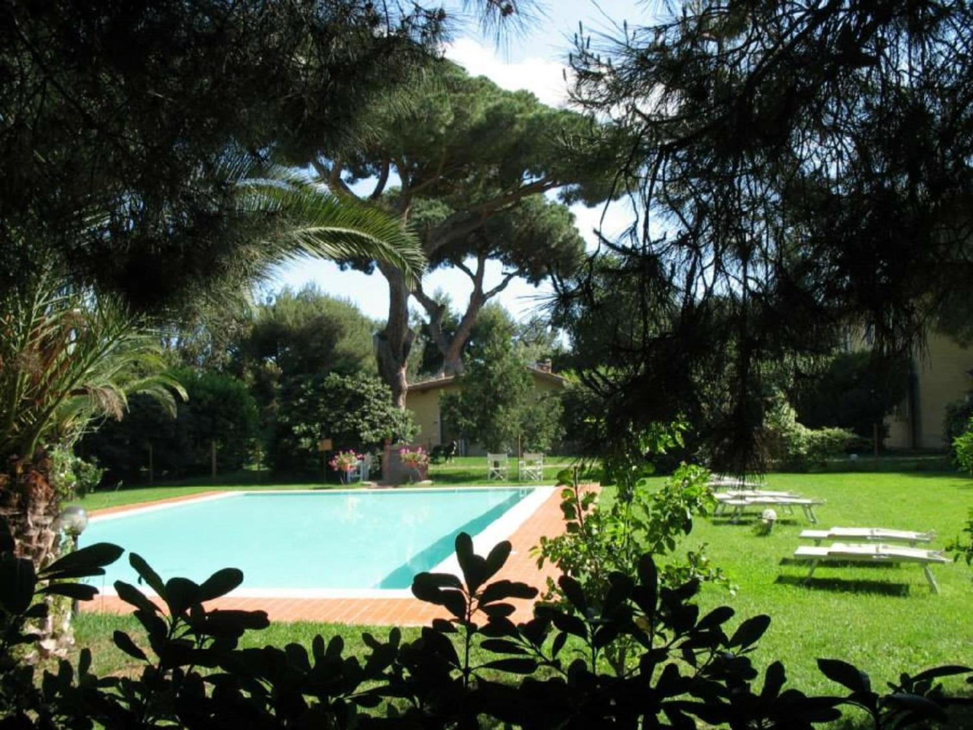I Cavalleggeri Villa Castagneto Carducci Luaran gambar