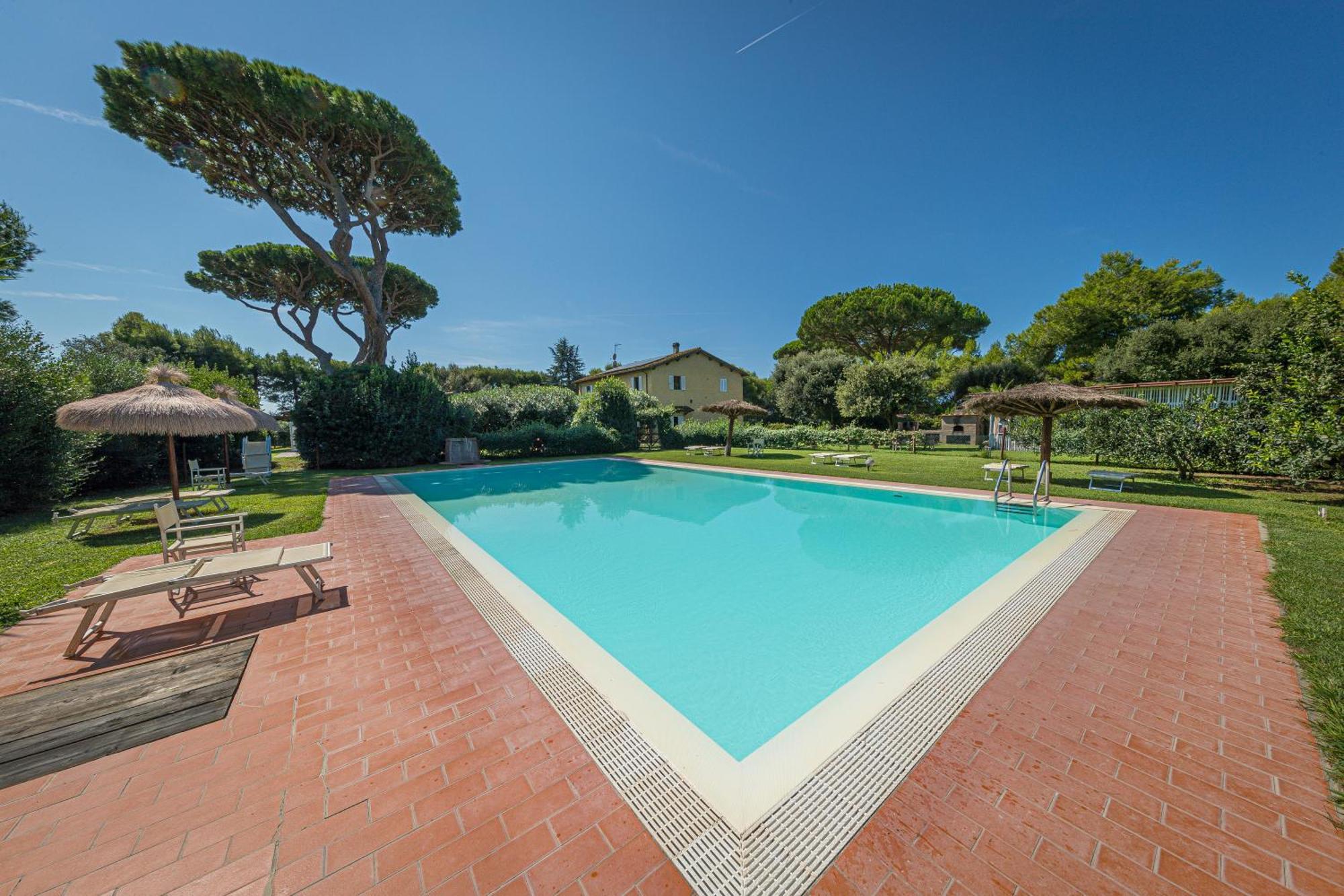 I Cavalleggeri Villa Castagneto Carducci Luaran gambar