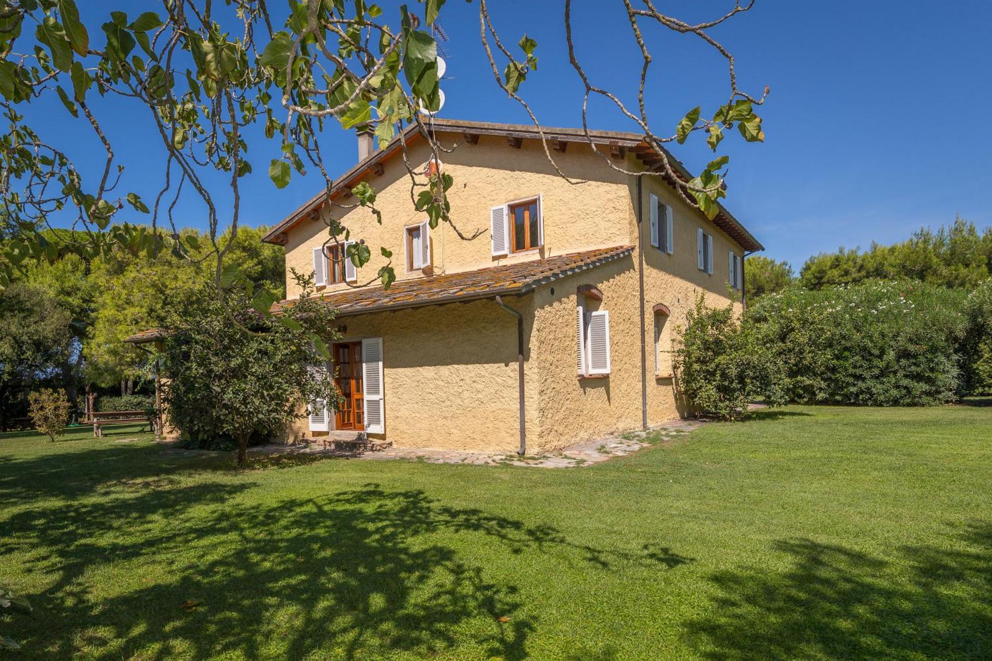 I Cavalleggeri Villa Castagneto Carducci Luaran gambar