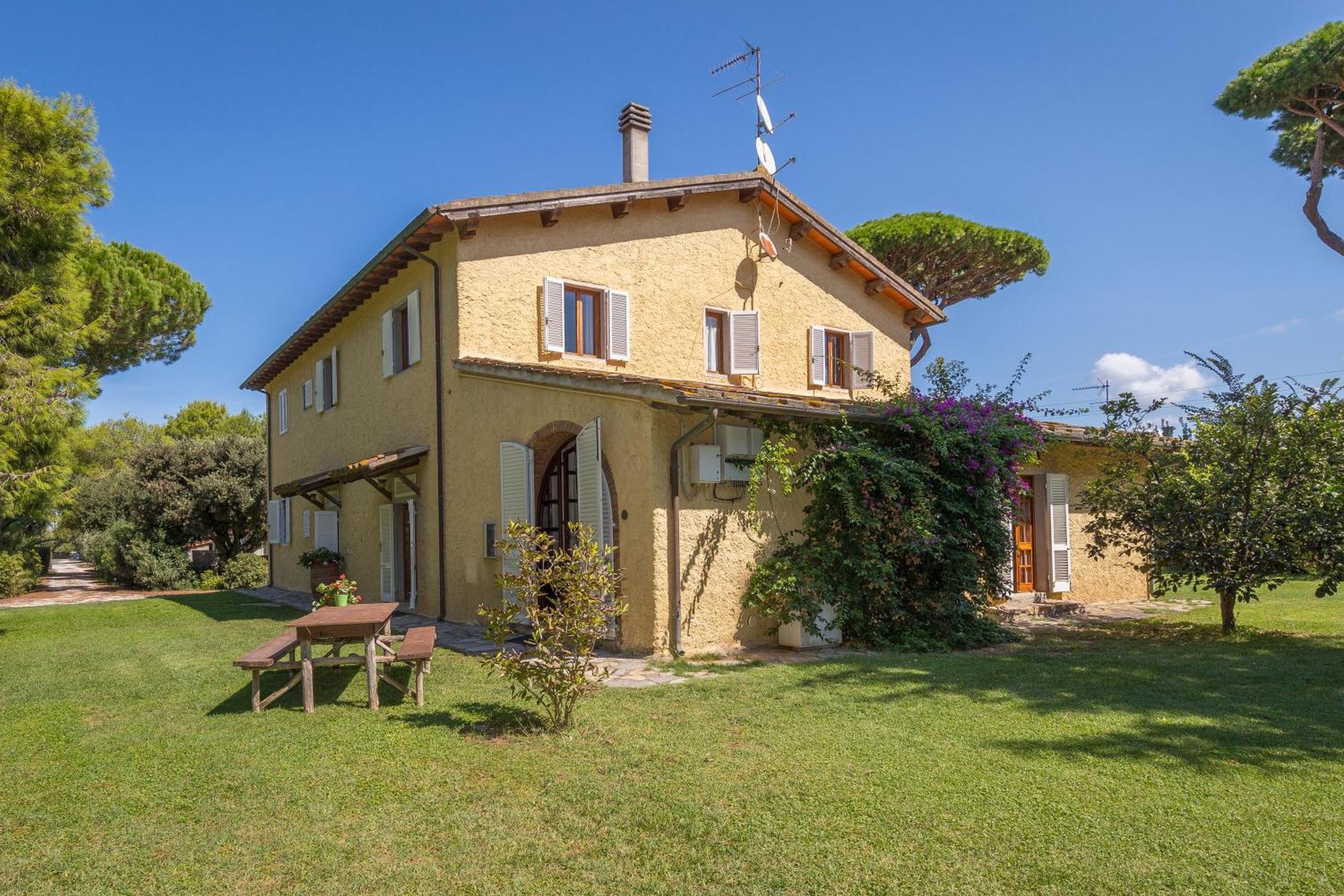 I Cavalleggeri Villa Castagneto Carducci Luaran gambar