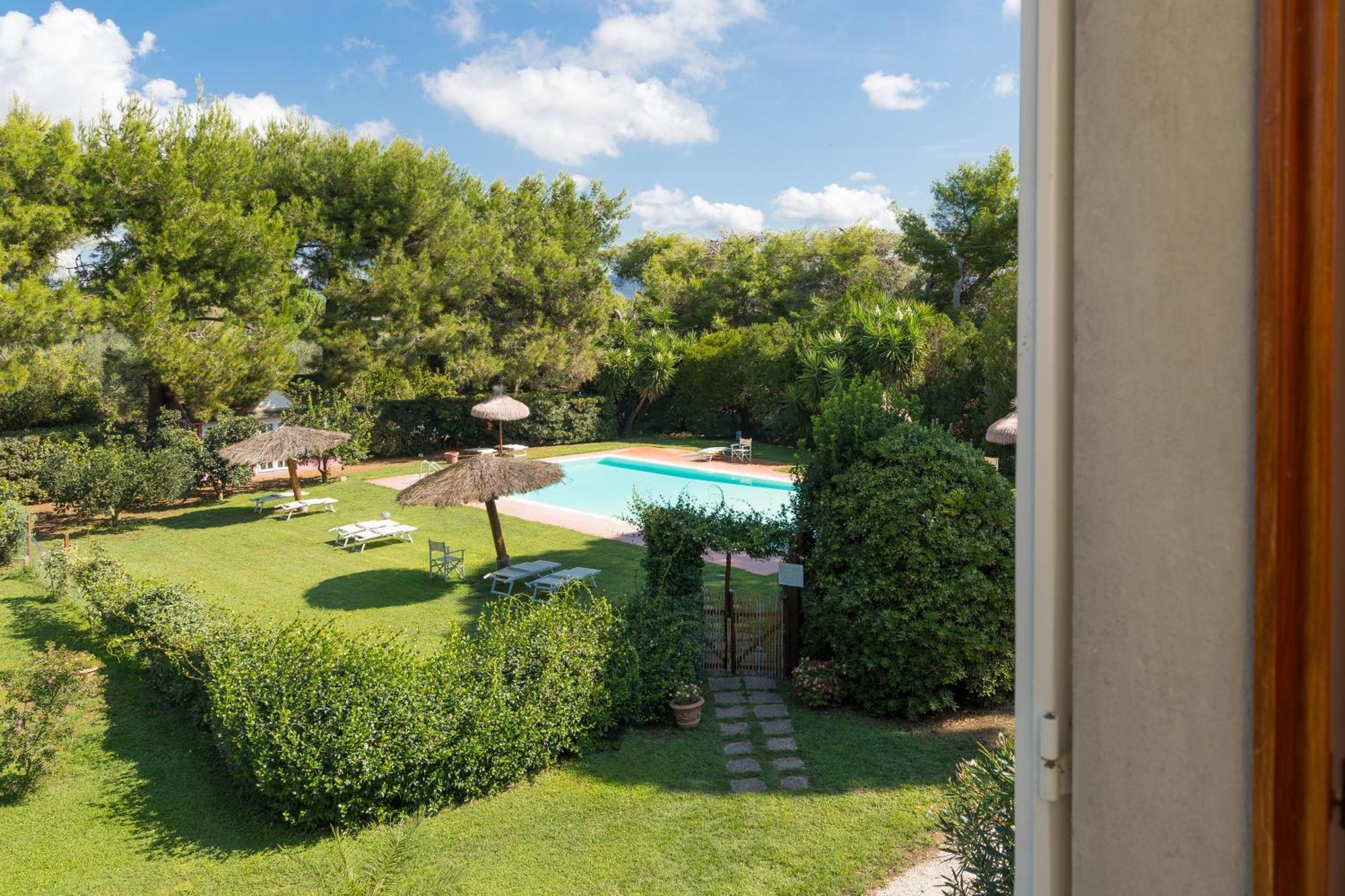 I Cavalleggeri Villa Castagneto Carducci Luaran gambar